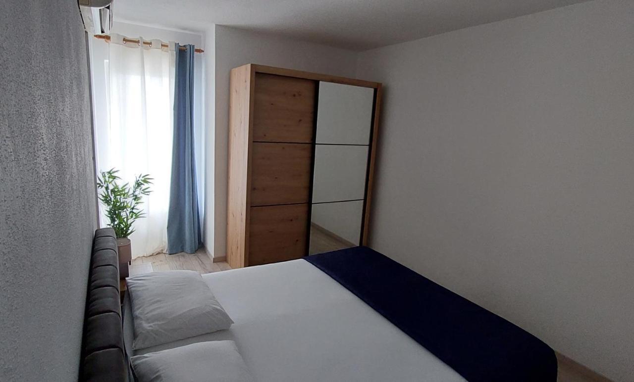 Apartments Dana أوميس المظهر الخارجي الصورة