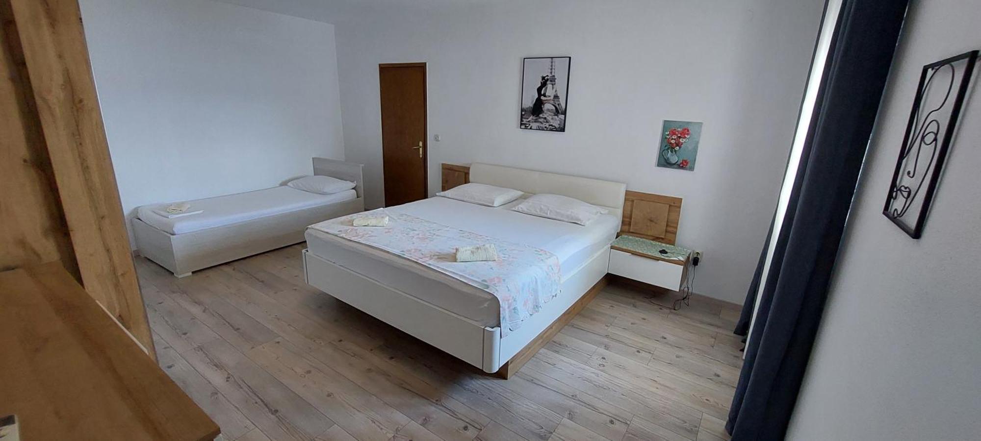 Apartments Dana أوميس الغرفة الصورة